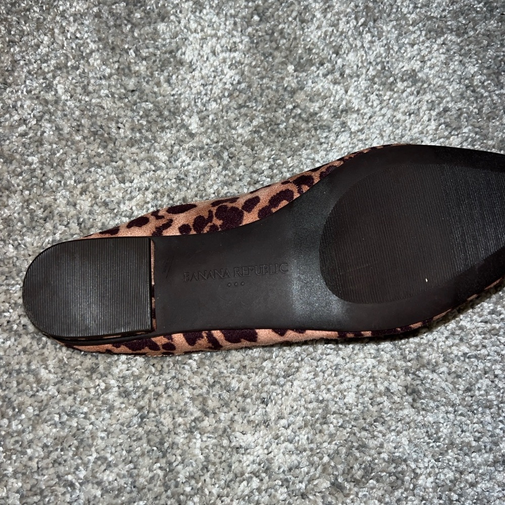 Banana republic flats - Picture 2 of 2